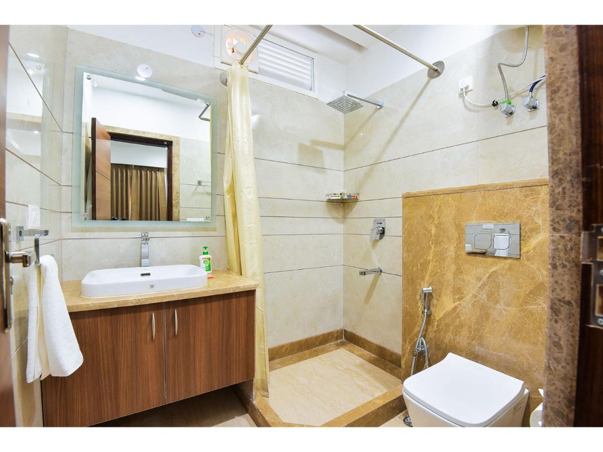 Bluo Studio1 Golf Course Road, Gym, Balcony Garden Gurgaon Exterior foto