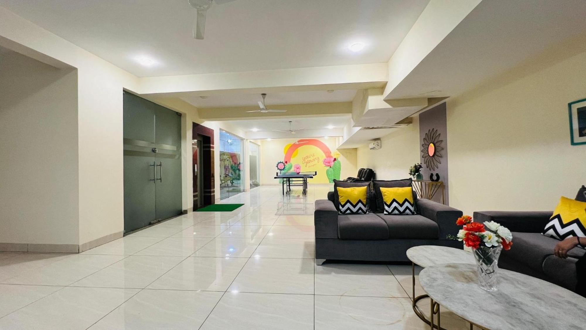 Bluo Studio1 Golf Course Road, Gym, Balcony Garden Gurgaon Exterior foto